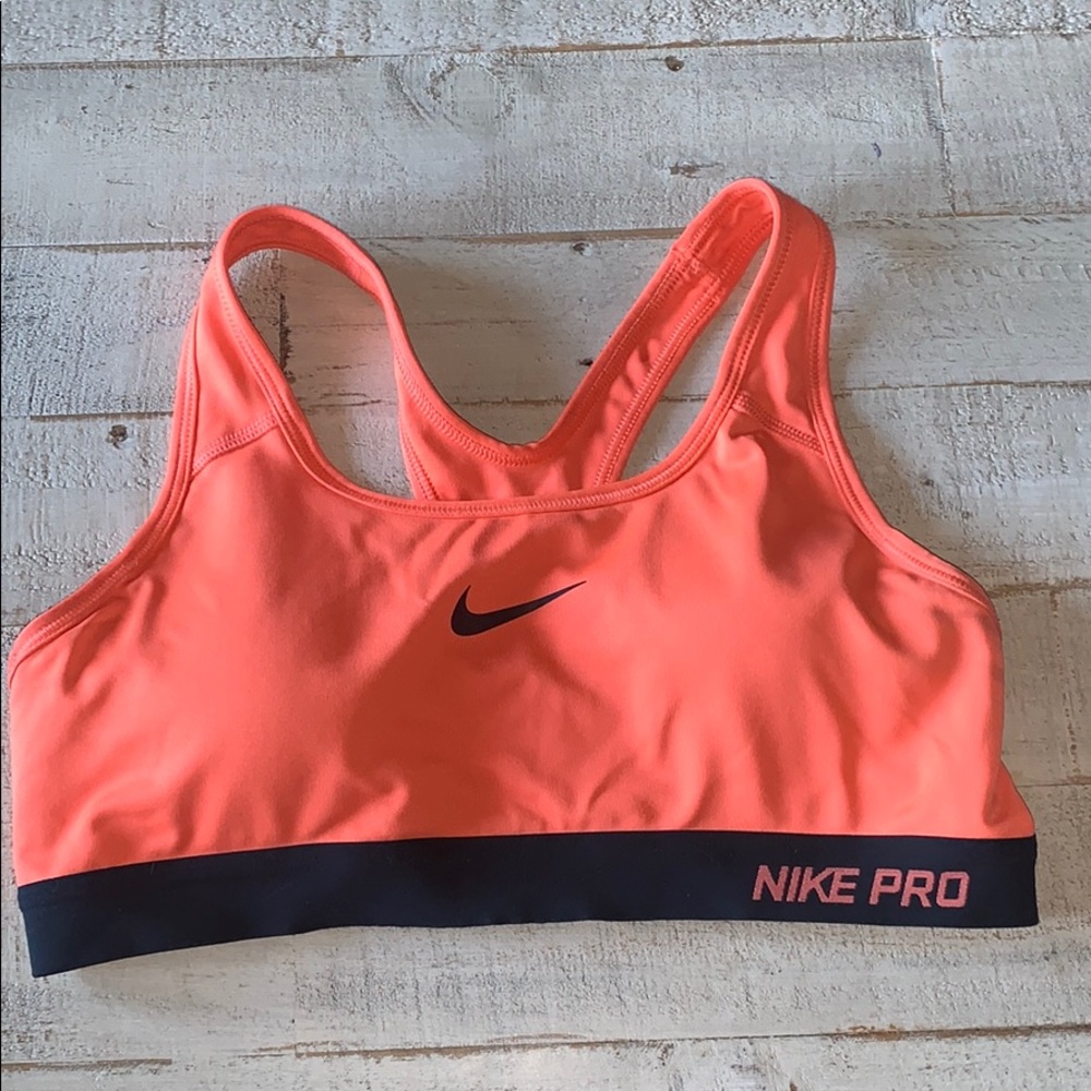 Nike pro sports bra